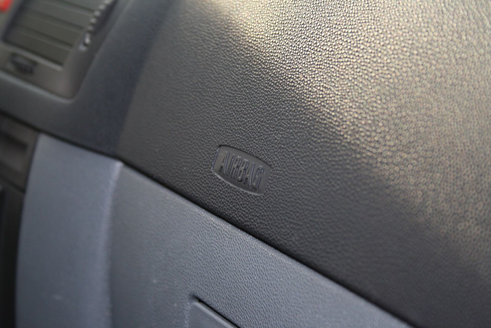 Tapa del airbag del acompañante en el salpicadero
